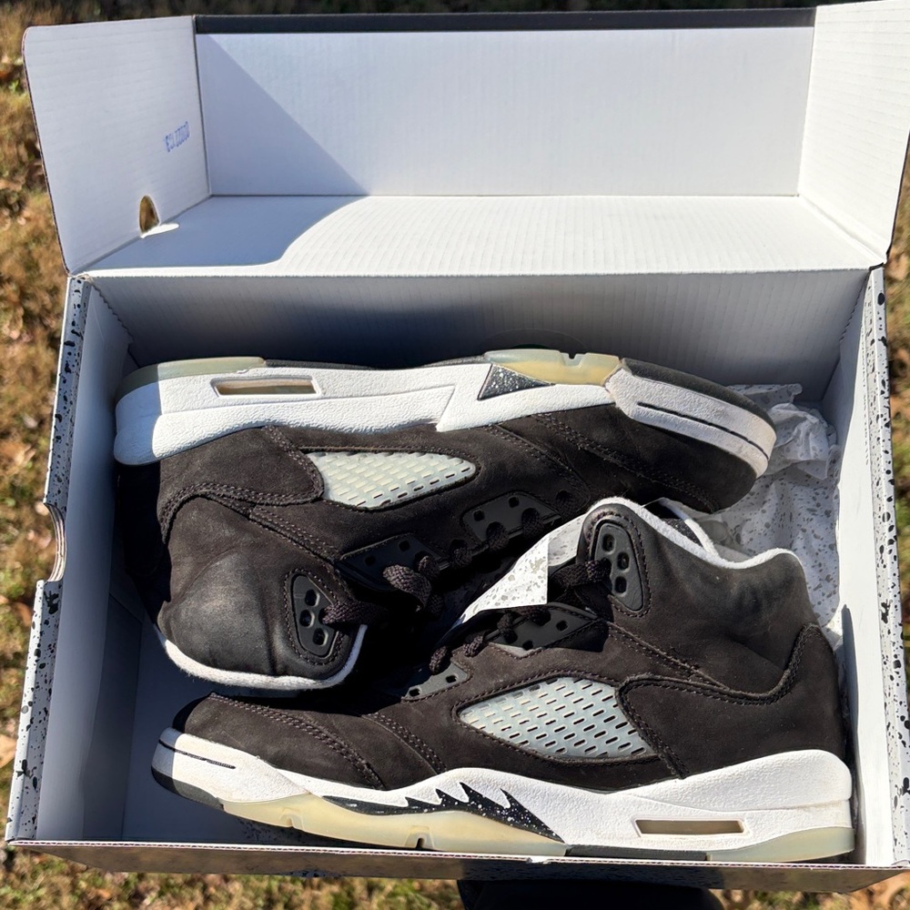 Retro Air Jordan 5 Black and White Men's Sneakers